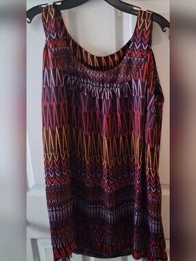 Fashion Bug - Women's Sleeveless Casual Lightweight Colorful VTG 2X Blouse